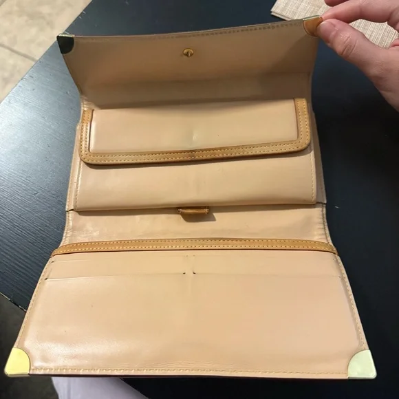 Louis Vuitton Murakami Monogram White Leather Continental Wallet - Picture 2 of 10